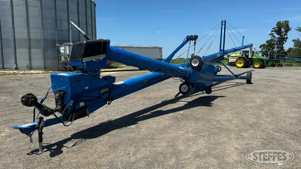 2019 Brandt 1390-XL Plus Swing Hopper Auger