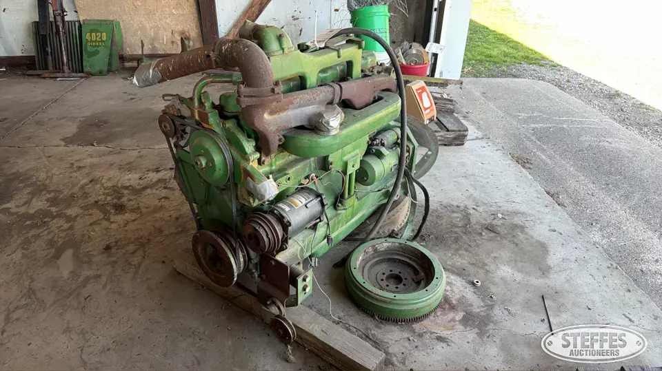 John Deere engine Tractor Part