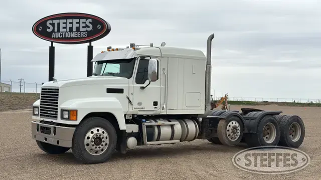 2017 Mack CHU613 Pinnacle