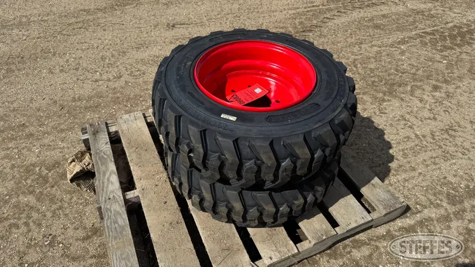 (2) Beaver 10-16.5 skid steer tires Construction Equipment Tire