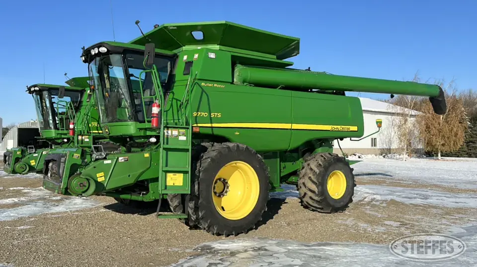 2009 John Deere 9770 Combine