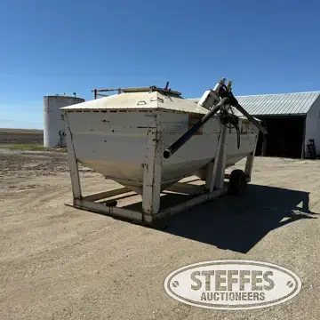 Prairie Built seed tender unit