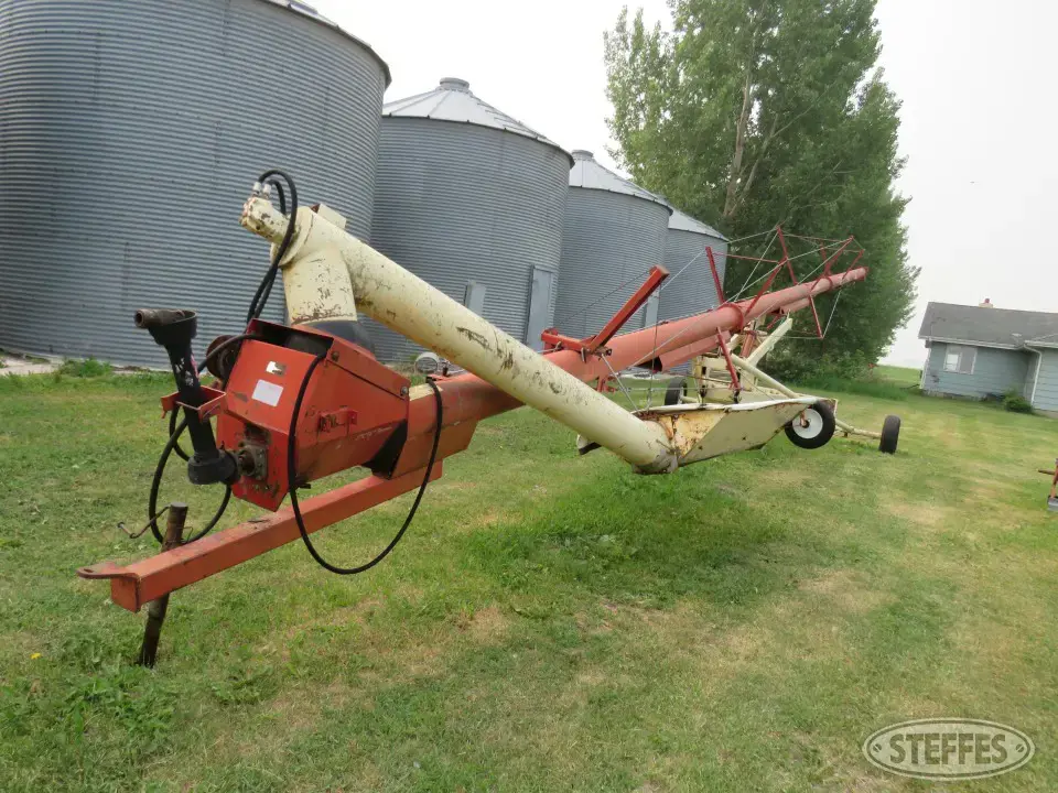 Westgo 1305 Swing Hopper Auger