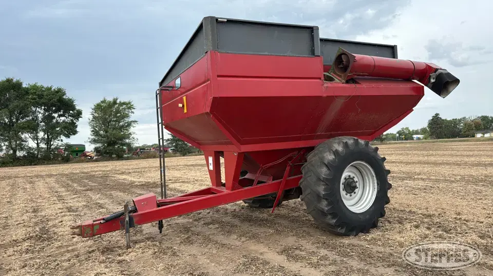 1986 Brent 620 Grain Cart