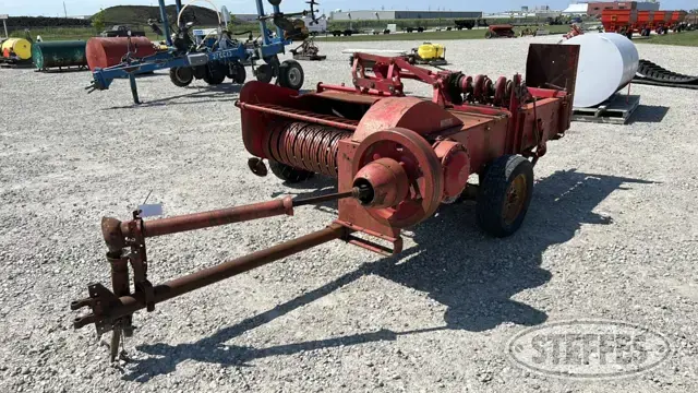 Massey Ferguson 10