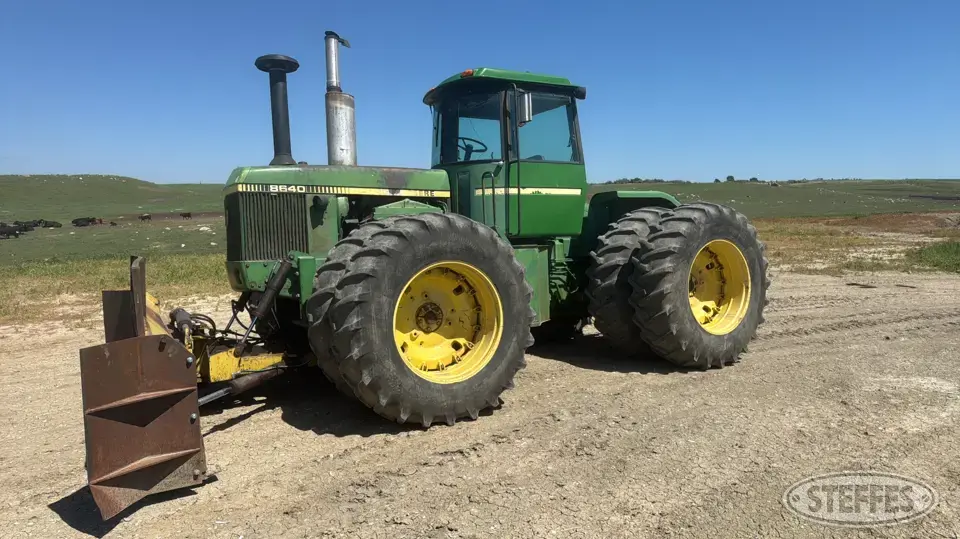 John Deere 8640 4WD Tractor