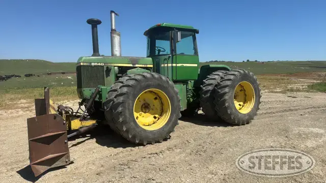 John Deere 8640