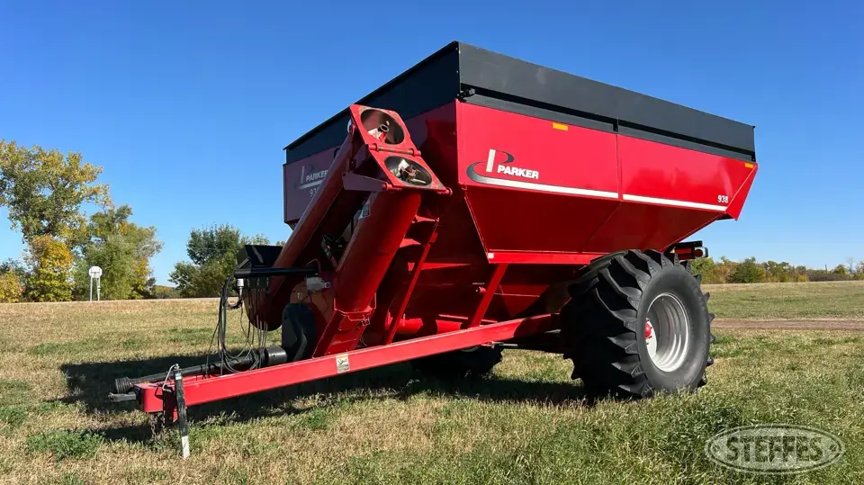 2012 Parker 938 Grain Cart