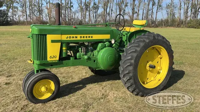 1957 John Deere 620