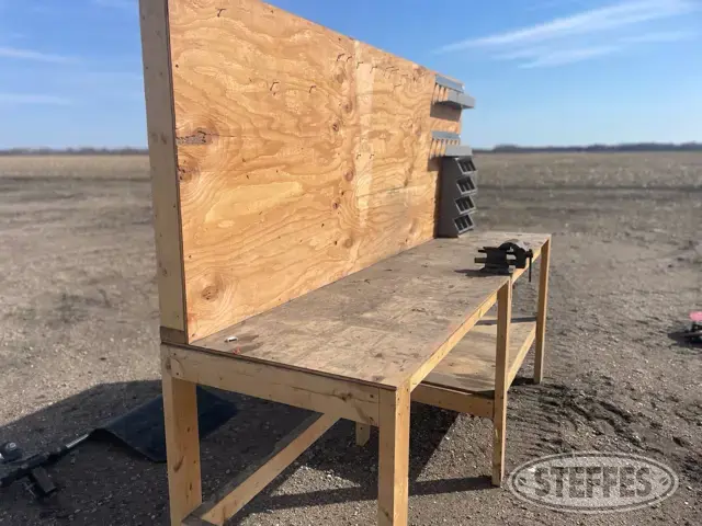 Wood work bench