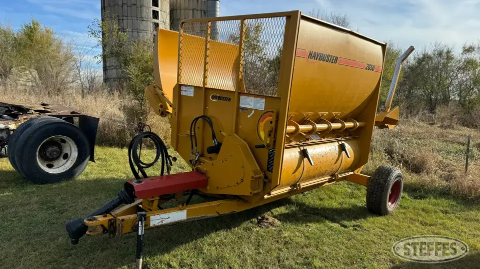 2006 Haybuster 2650 Bale Handling