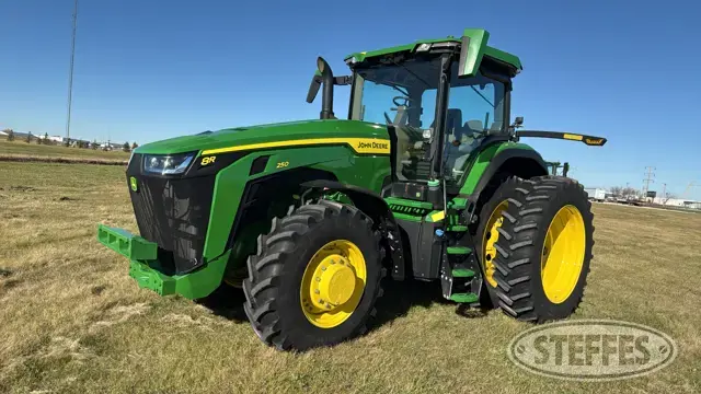 2024 John Deere 8R 250