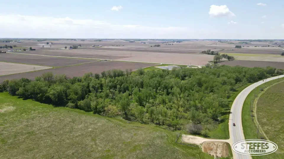33.84± Surveyed Acres – Sells in 1 Tract Hunting-Recreational Land