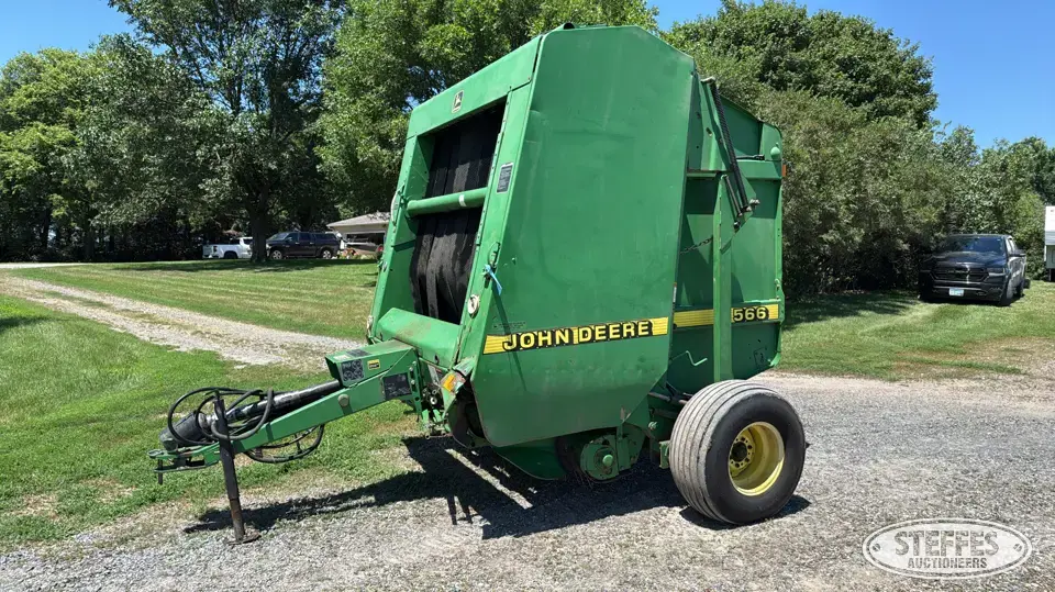 1997 John Deere 566 Round Baler