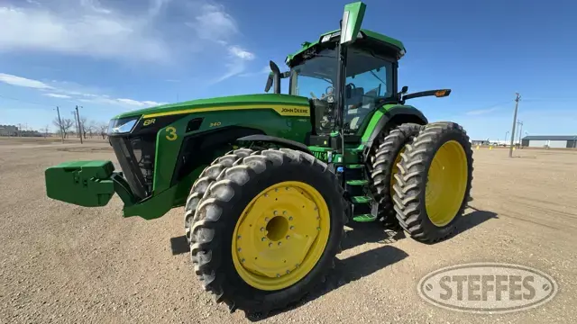 2022 John Deere 8R 340