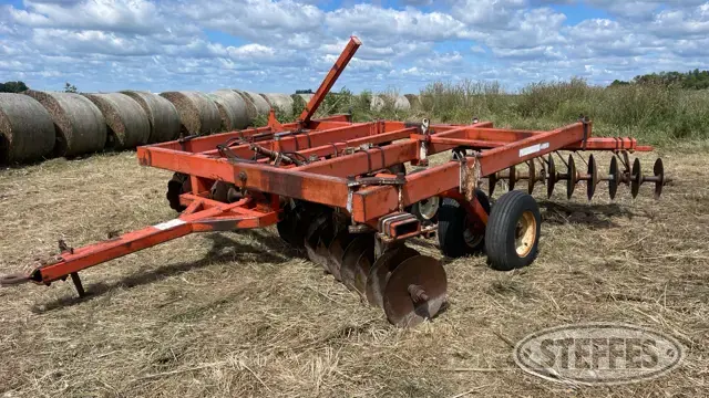 Allis-Chalmers 3300