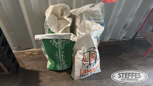 Grass seed & feed