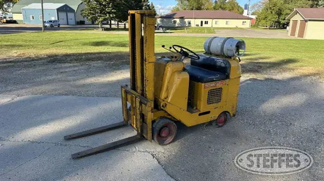 Towmotor LT44