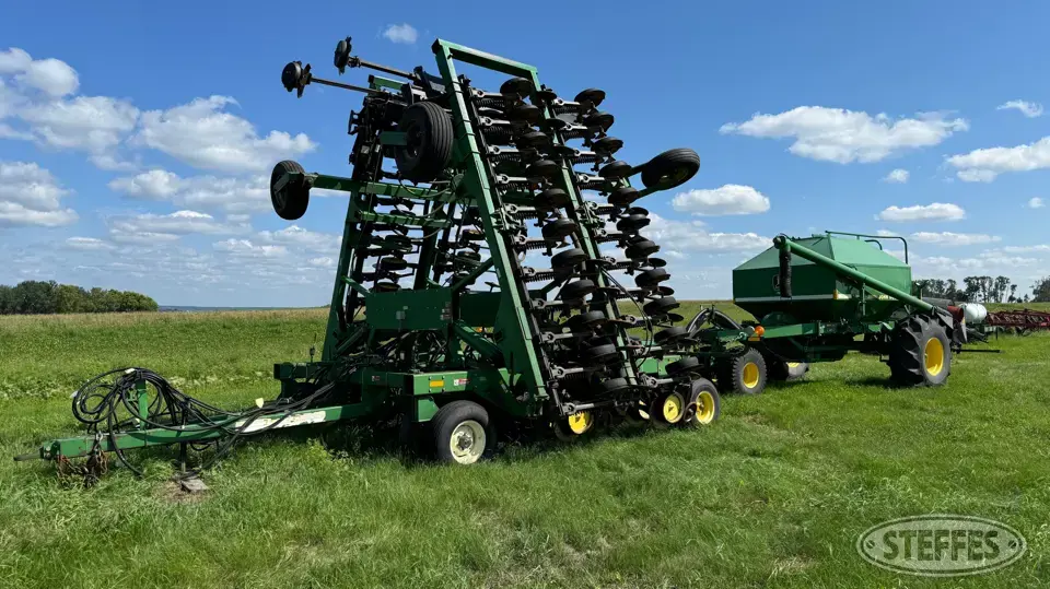 1996 John Deere 1850 Air Drills and Air Seeder