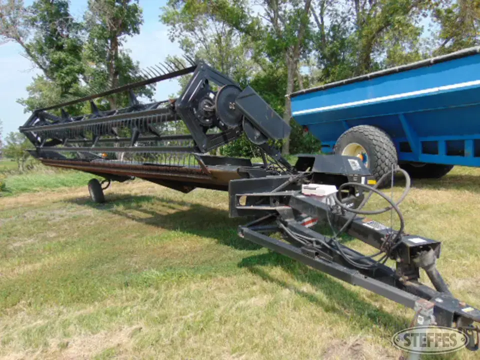 Premier 1900 Pull-Type Swather