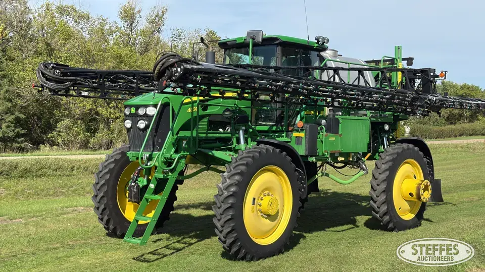 2013 John Deere 4830 Self-Propelled Sprayer