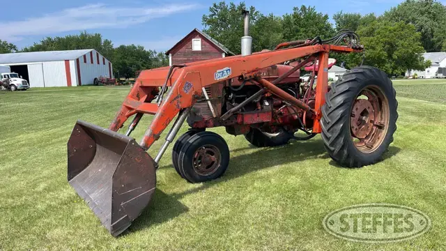 1952 Farmall M