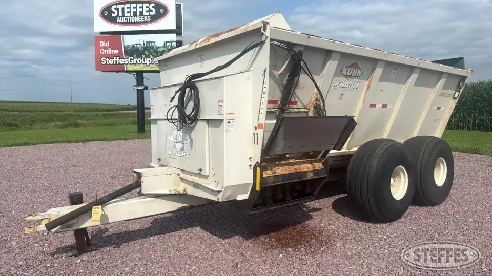 Kuhn Knight ProTwin Slinger 8132 Manure Application Equipment