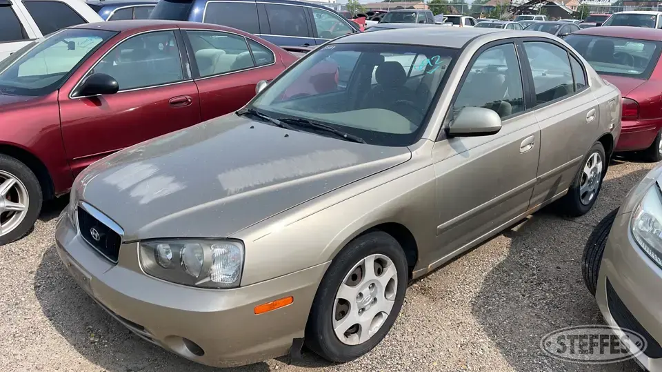 2001 Hyundai Elantra Car