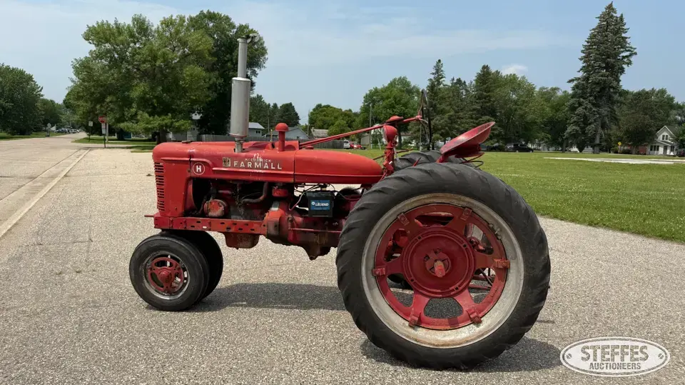 1946 Farmall H Collectible Tractor