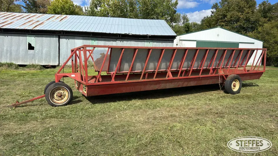 H&S FWS3A Feeders and Bunk