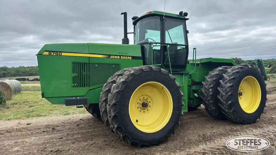 1992 John Deere 8760 4WD Tractor