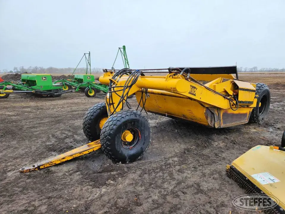 1995 Ashland I110 Pull Scraper