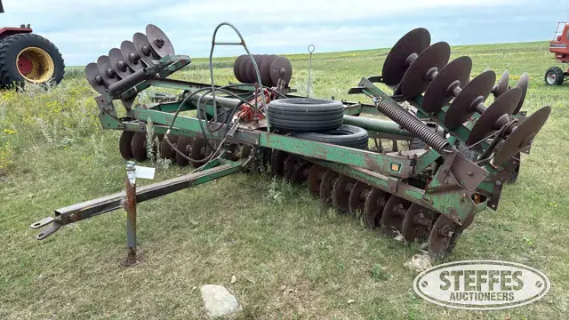 Oliver White 253