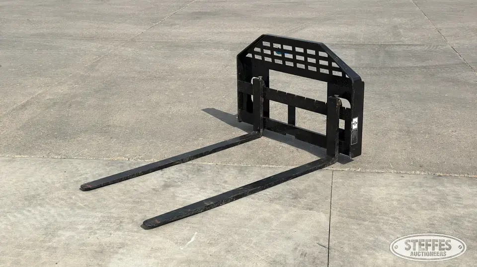 2026 GIYI CYHC Skid Steer Fork