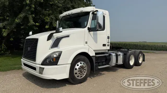 2017 Volvo VNL