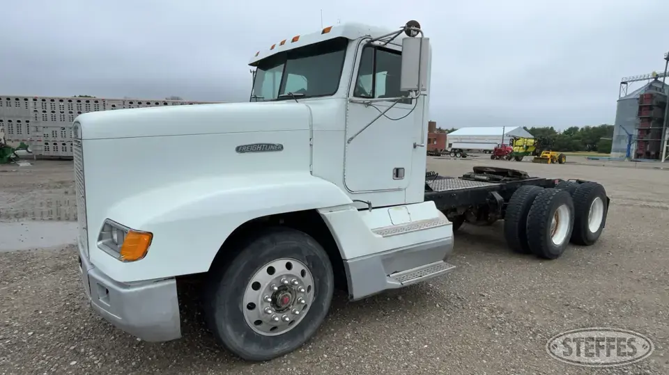 1991 Freightliner FLD120 Conventional Truck without Sleeper