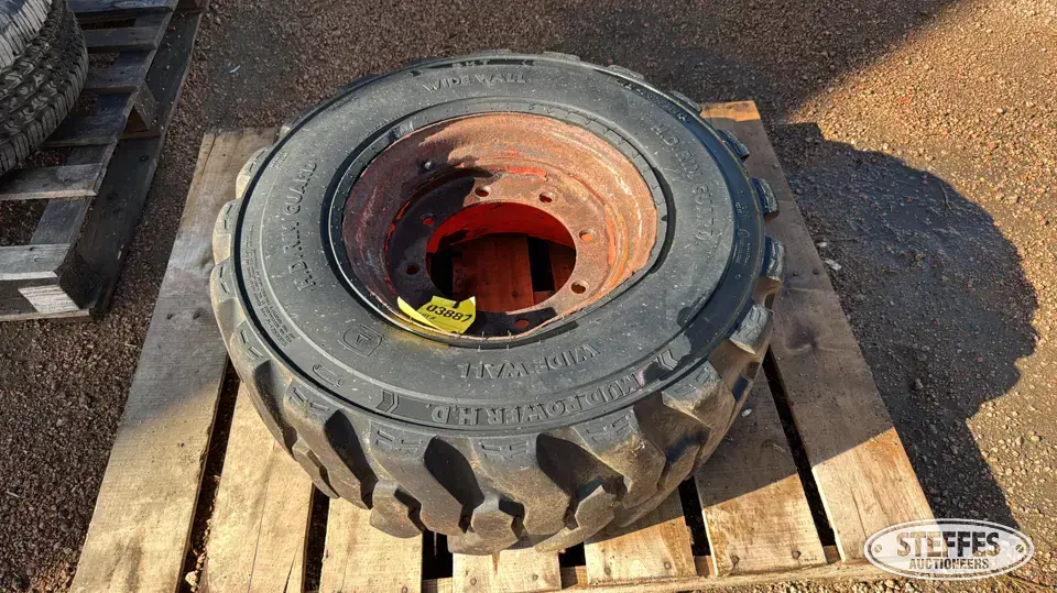 BKT Mud Powered H.D 12-16.5 tire Tractor-Implement Tire