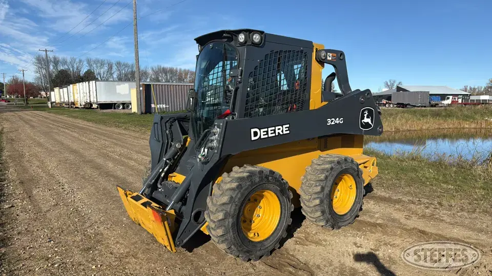 2021 Deere 324G Wheeled Skid Steer