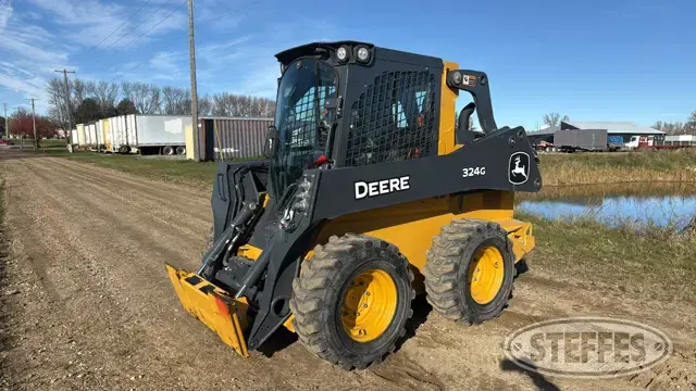 2021 Deere 324G