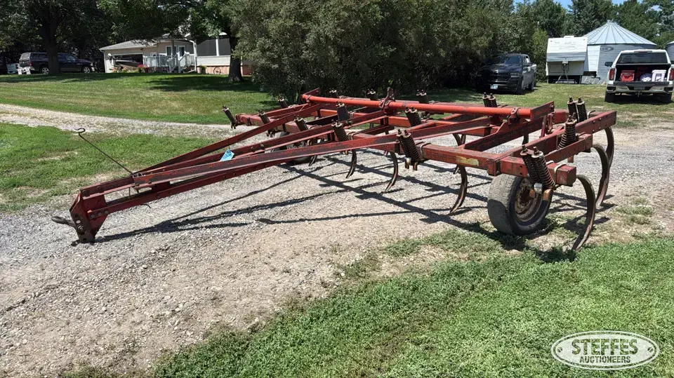 International 55 Chisel Plow