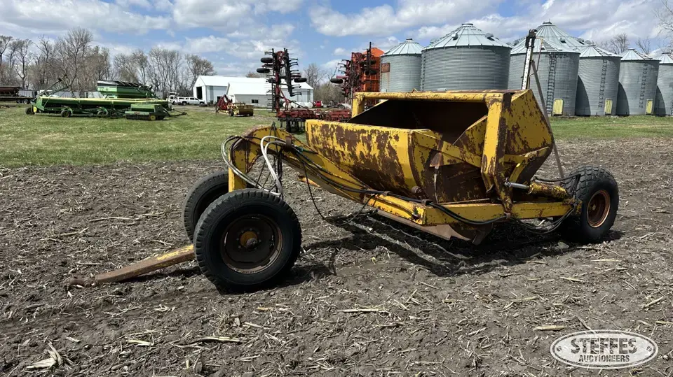 Midland 60D Pull Scraper