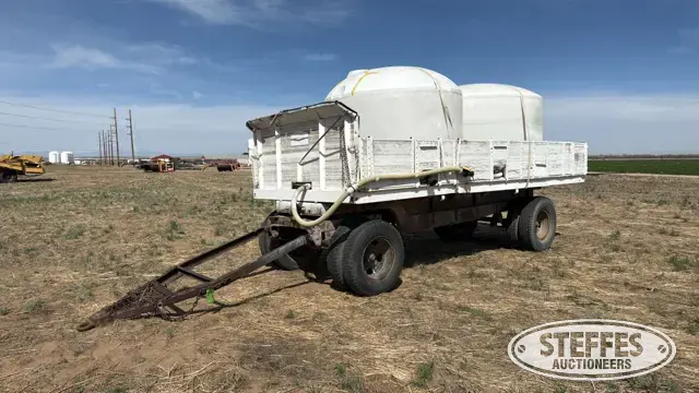 Liquid tender wagon