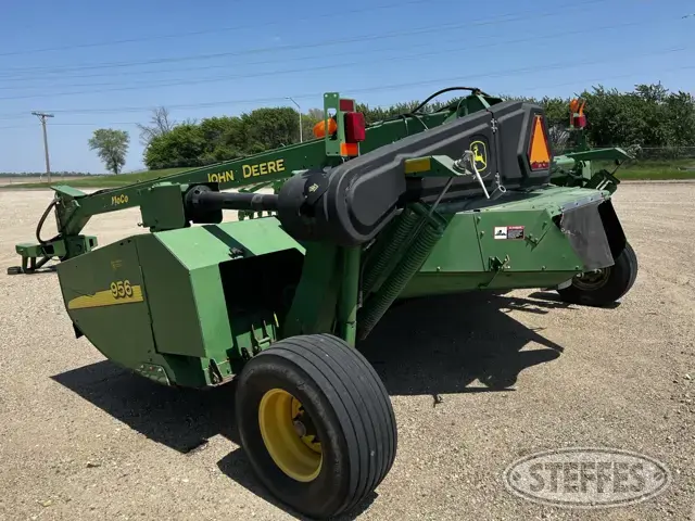 2006 John Deere 956 MoCo
