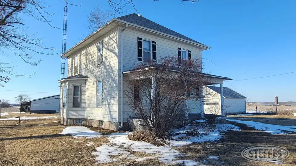 Tract 3 – 2 Story Home & Buildings on 1.54 Surveyed Acre Acreage-Farmstead