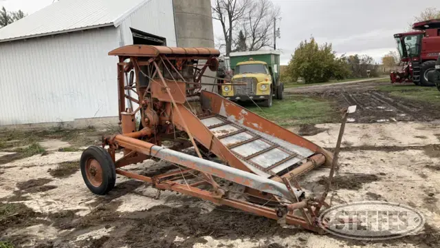 Allis-Chalmers Roto-Baler