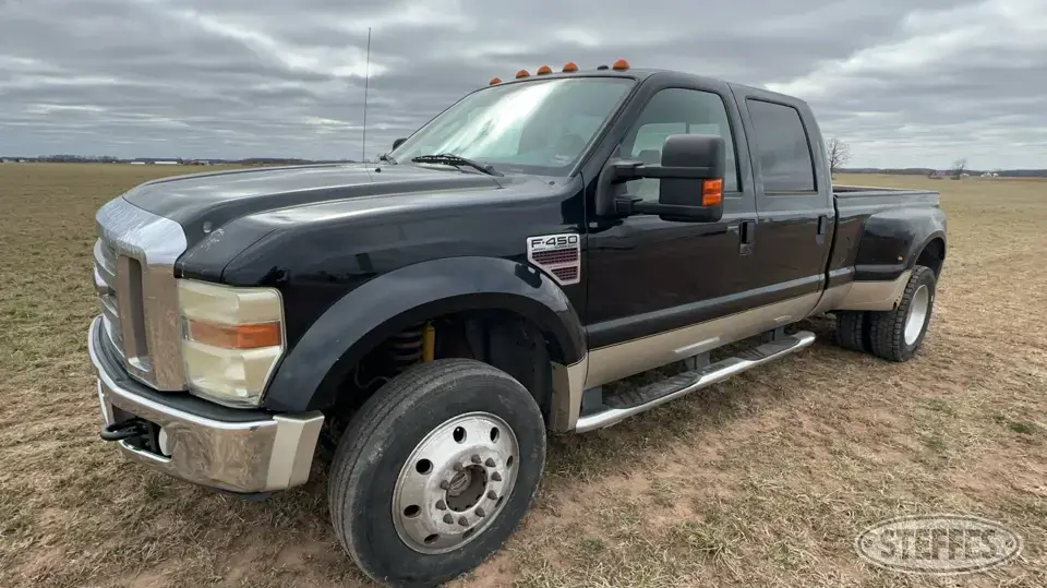 2008 Ford F-450 Lariat Over 1 Ton Pickup