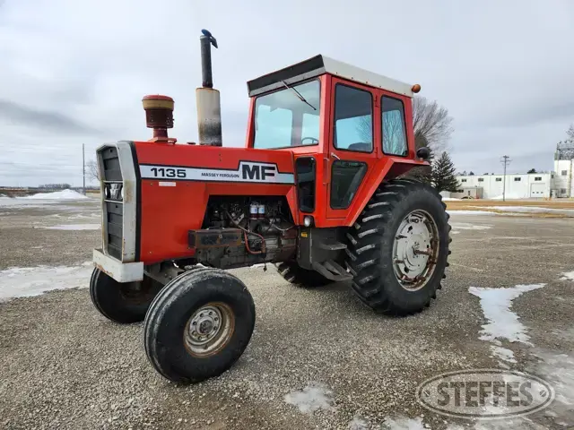 1977 Massey Ferguson 1135