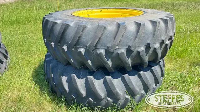 (2) Firestone 520/85R38 tires