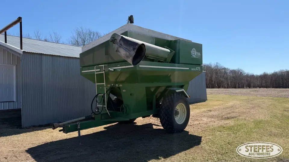 EZ-Trail 475 Grain Cart