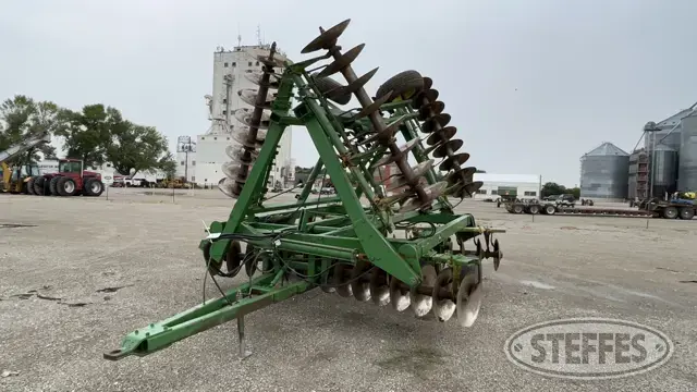John Deere 330